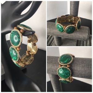 👛👜3/$15🌟 Green n Gold Stretches Bracelet